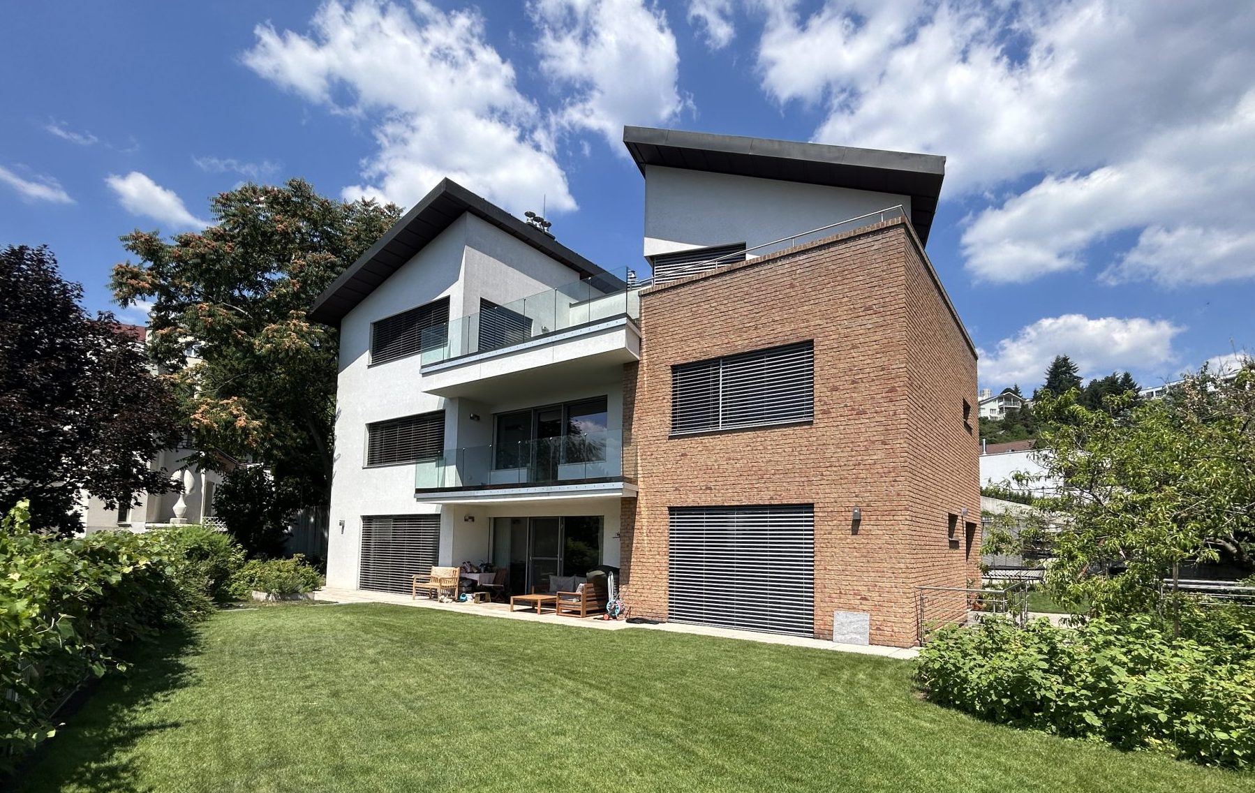 Property Featured Image